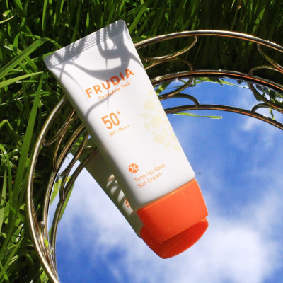 Солнцезащита. Часть 1.	Что такое санскрин и как правильно его наносить?