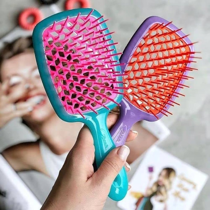 Массажная расческа для волос SuperBrush от Janeke