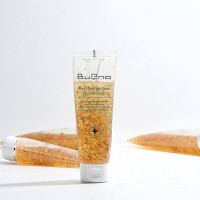 Мягкий гель для умывания с лепестками роз от Bueno