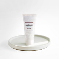 Пенка для глубокого очищения пор с белой глиной от Heimish