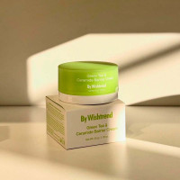 Восстанавливающий крем с зелёным чаем и церамидами от By Wishtrend