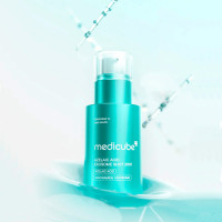 Сыворотка с азелаиновой кислотой и микроиглами от Medicube