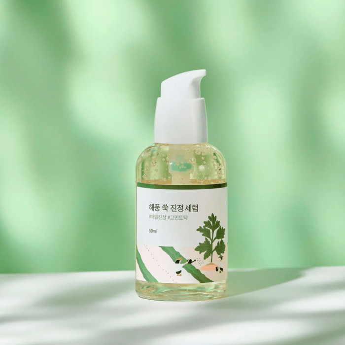 Успокаивающая сыворотка с полынью от Round Lab