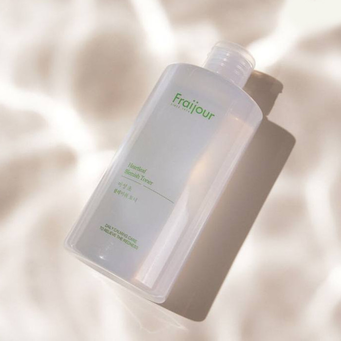 Слабокислотный успокаивающий тонер для чувствительной кожи от Fraijour