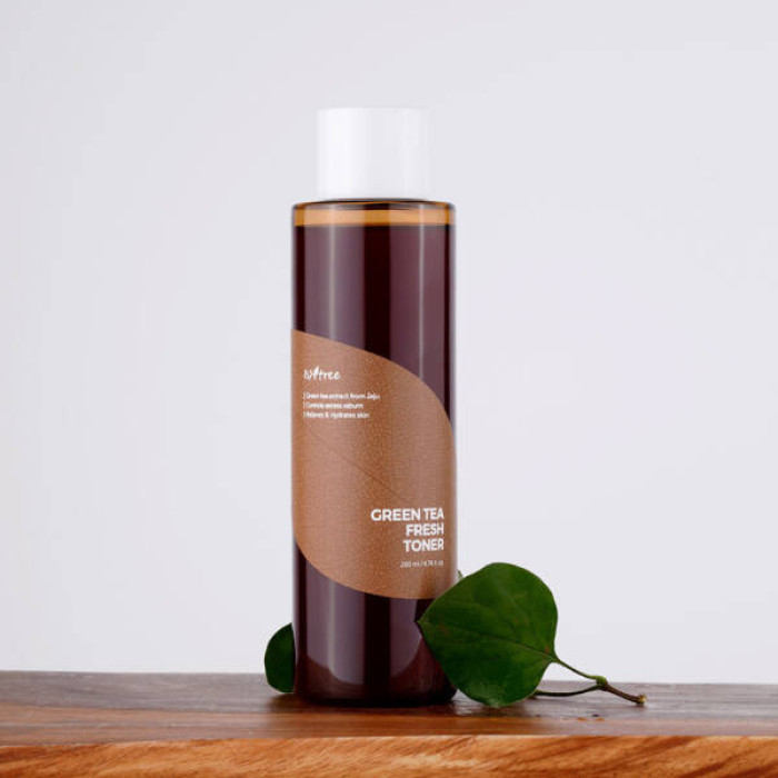 Освежающий тонер на основе зелёного чая 80% от IsNtree