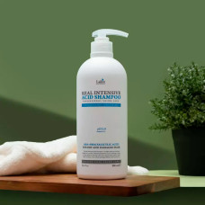 Шампунь с кислотами для поврежденных волос от La'dor